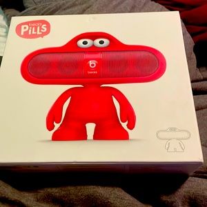 Beats pill holder red never used thought it came with speaker Limited addition